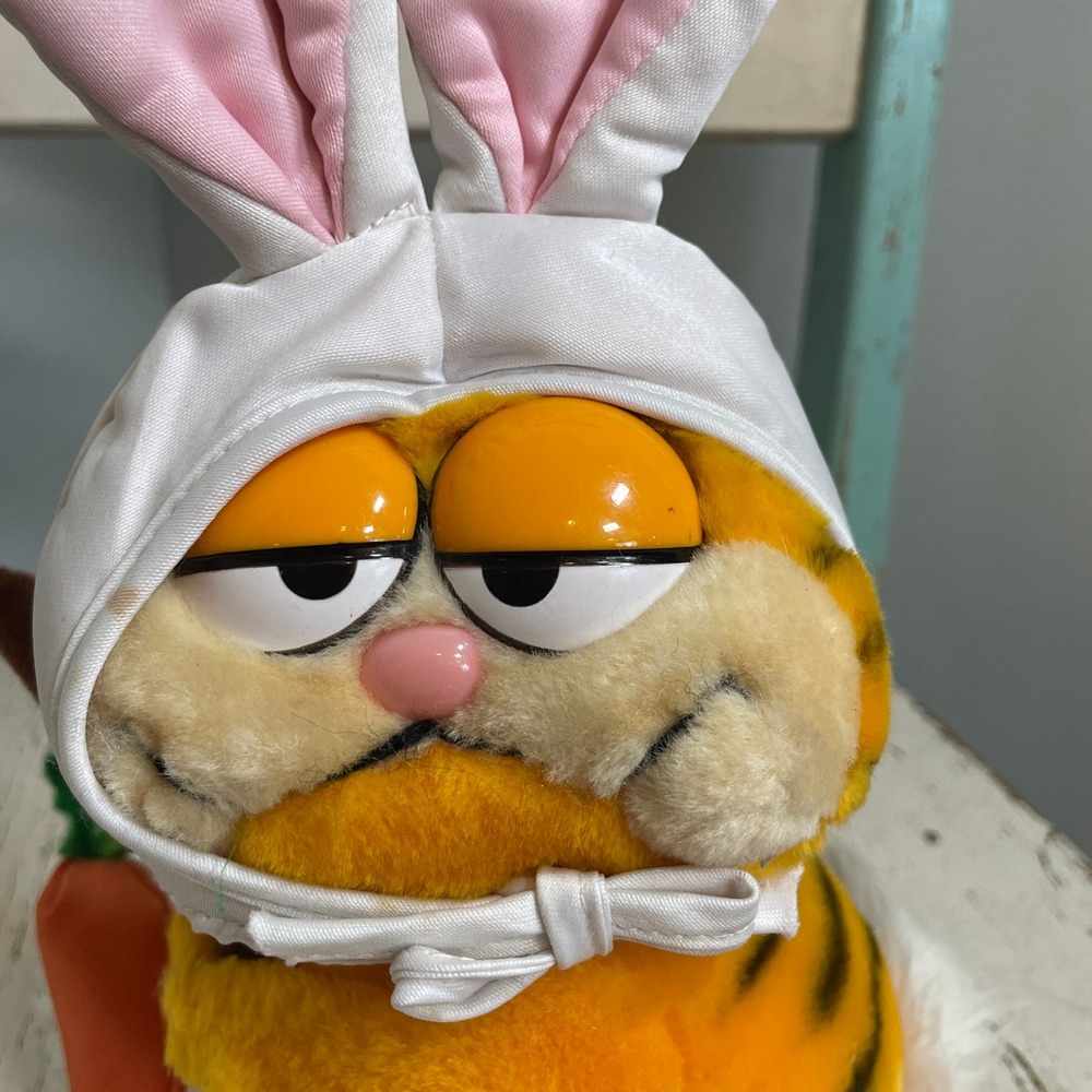 Vintage 1981 Dakin Garfield Easter Bunny Plush with Carrot 12" Stuffed Animal - Picture 2 of 10